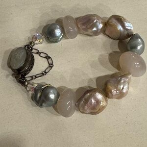 Baroque pearls and Rose Quartz bracelet with Cameo clasp
